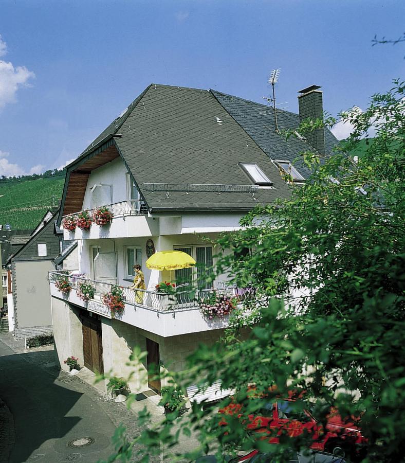 Alte Weinstube Hotel Enkirch Buitenkant foto