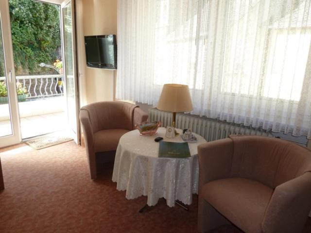 Alte Weinstube Hotel Enkirch Buitenkant foto