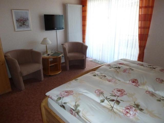 Alte Weinstube Hotel Enkirch Buitenkant foto