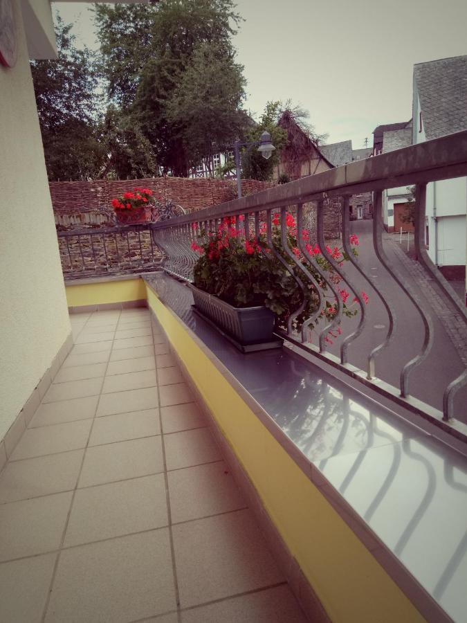 Alte Weinstube Hotel Enkirch Buitenkant foto